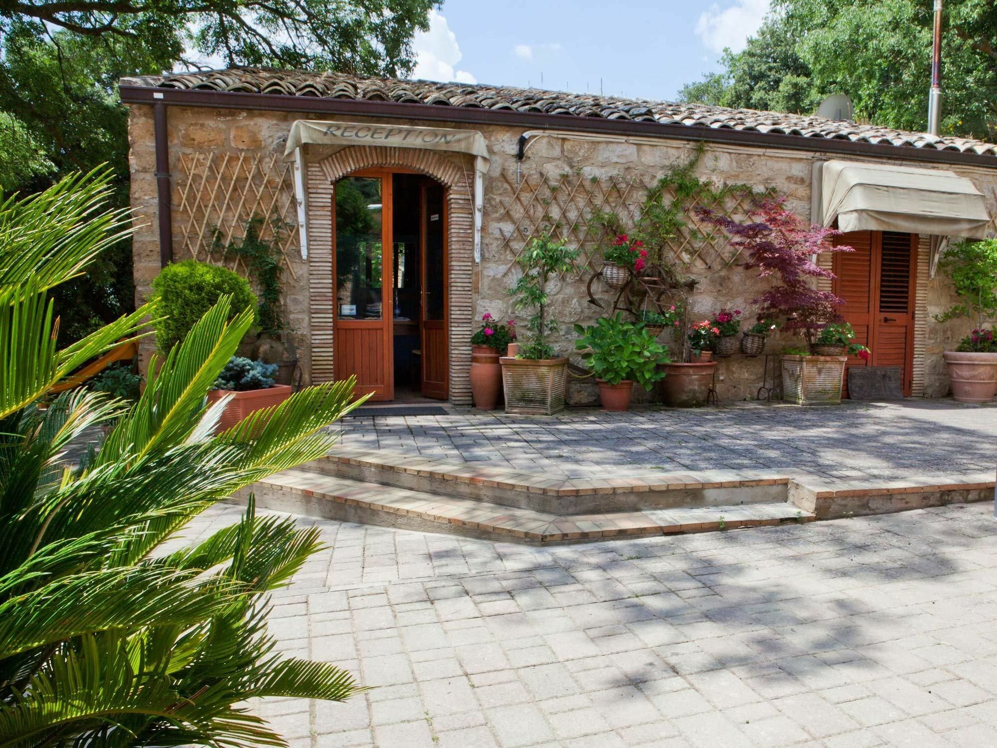Torre Di Renda Guest House Piazza Armerina Exterior photo