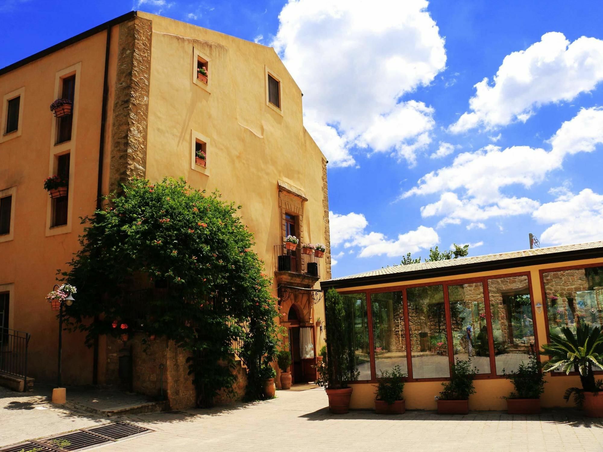 Torre Di Renda Guest House Piazza Armerina Exterior photo